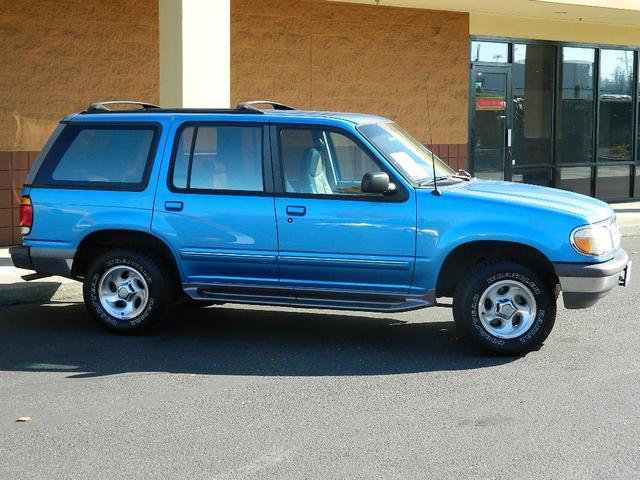 1996 Ford Explorer ESi