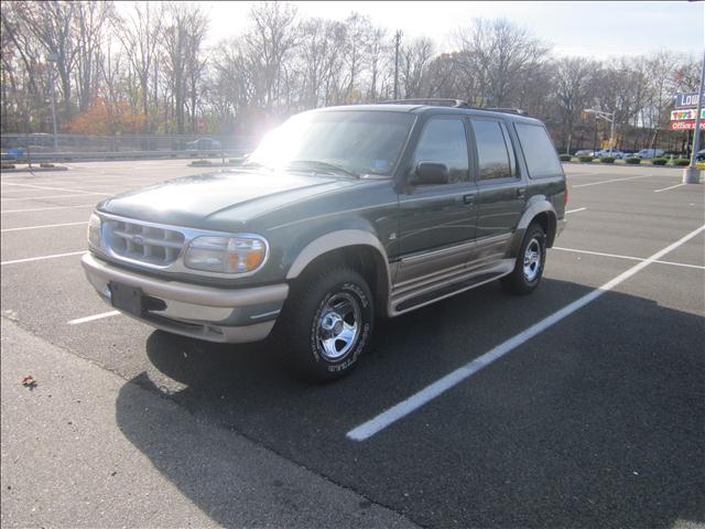 1996 Ford Explorer SLT 25