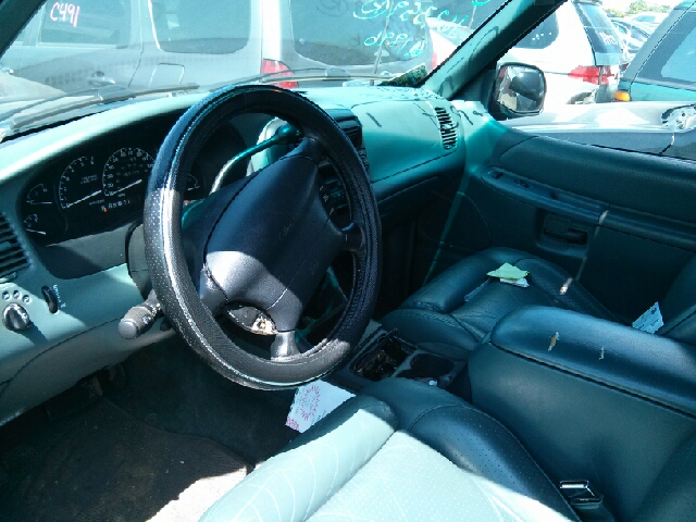 1996 Ford Explorer SLT Mega Cab 4WD