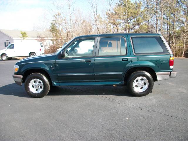 1997 Ford Explorer ESi