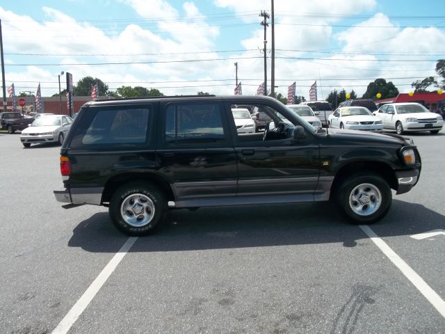 1997 Ford Explorer ESi