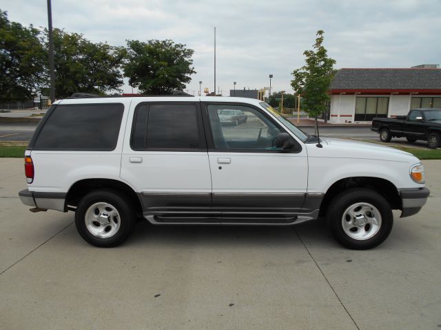 1997 Ford Explorer SLT Mega Cab 4WD