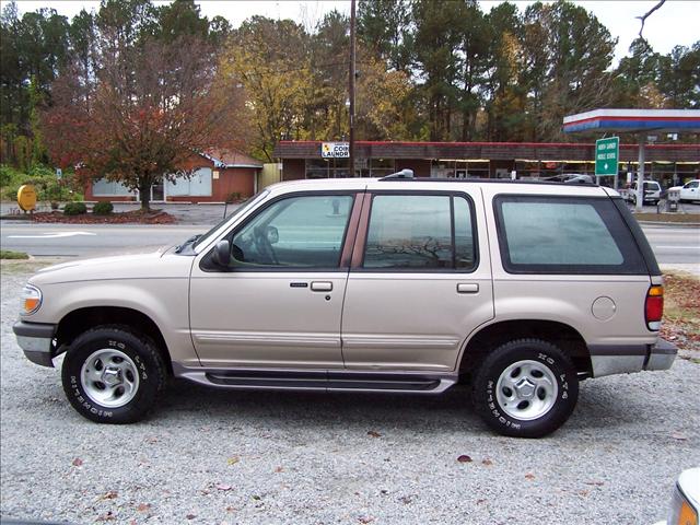 1997 Ford Explorer ESi