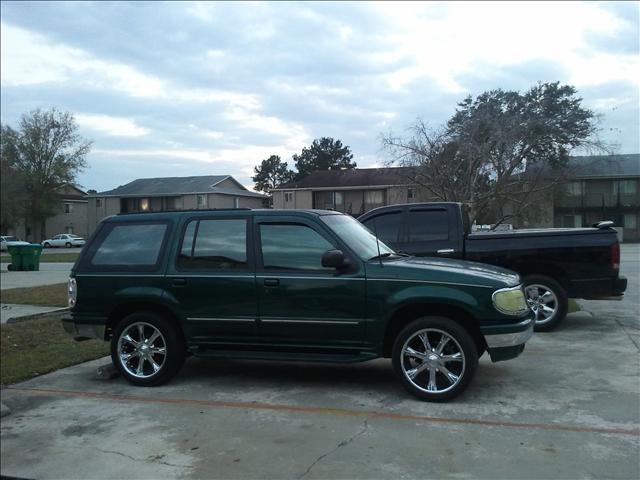 1997 Ford Explorer ESi