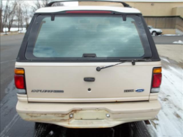 1997 Ford Explorer SLT 25