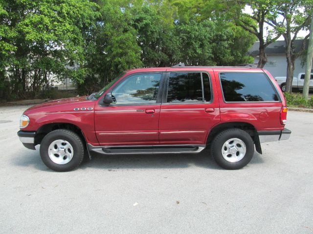 1998 Ford Explorer SLT Mega Cab 4WD