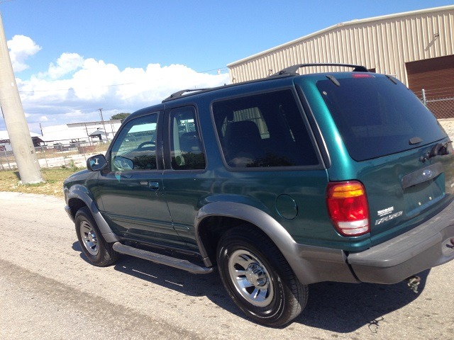 1998 Ford Explorer SLT 15