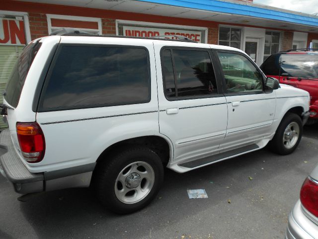 1998 Ford Explorer SLT Mega Cab 4WD