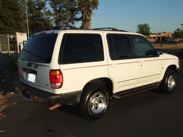 1998 Ford Explorer ESi