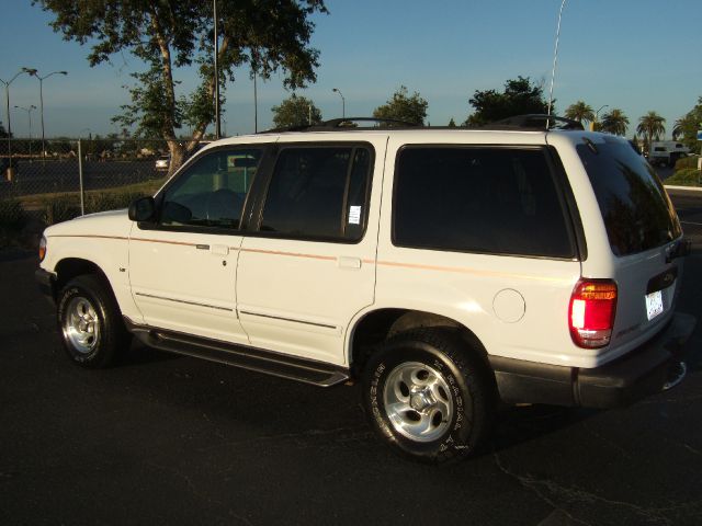 1998 Ford Explorer ESi