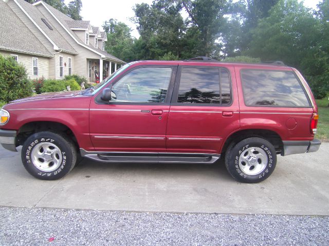 1998 Ford Explorer SLT Mega Cab 4WD