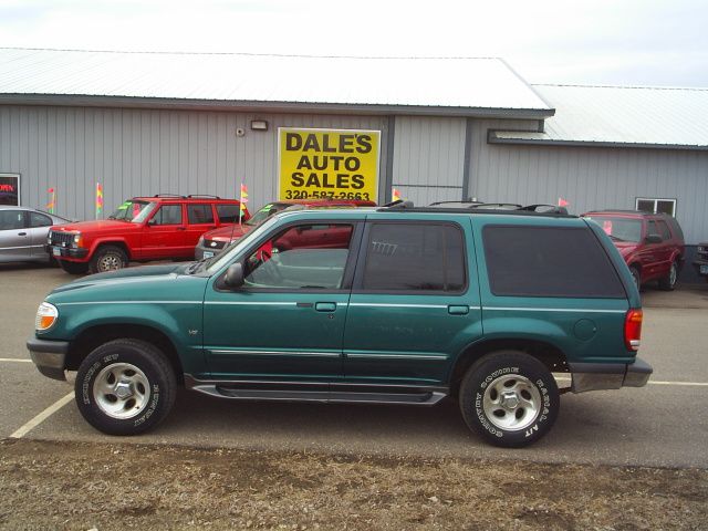 1998 Ford Explorer 4x4 Z71w/ Heated Leather, Trailer Towbose Sound