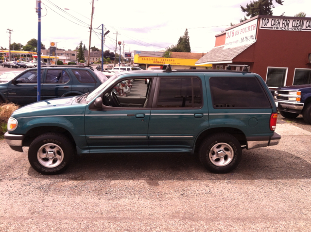 1998 Ford Explorer SLT Mega Cab 4WD