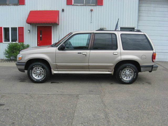 1998 Ford Explorer SLT Mega Cab 4WD