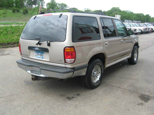 1998 Ford Explorer SLT Mega Cab 4WD