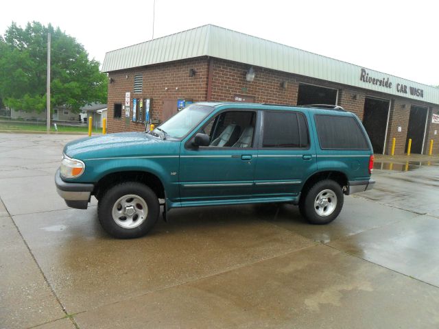 1998 Ford Explorer LS Wagon 4D