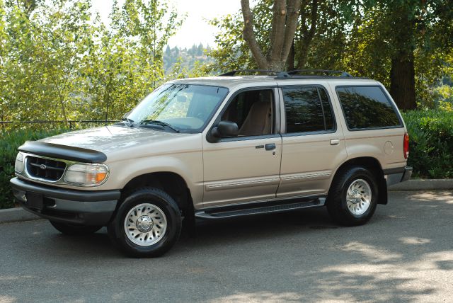 1998 Ford Explorer SLT Mega Cab 4WD