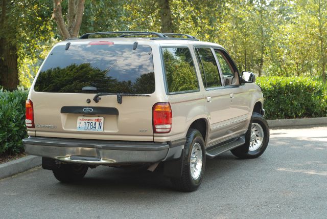 1998 Ford Explorer SLT Mega Cab 4WD