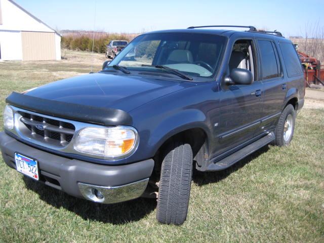 1999 Ford Explorer ESi