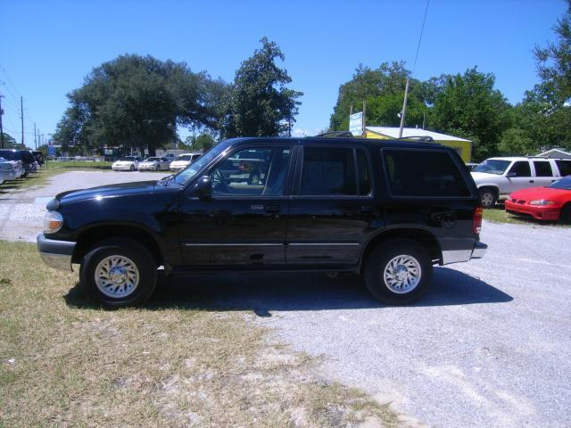 1999 Ford Explorer ESi