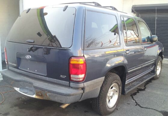 1999 Ford Explorer SL 4x4 Regular Cab