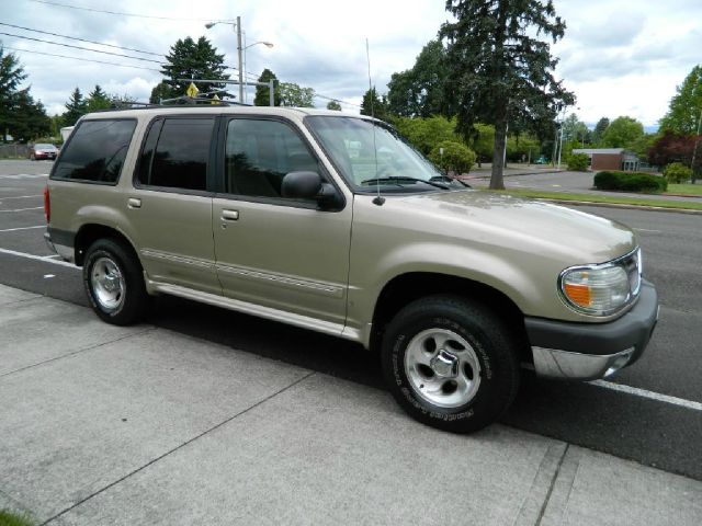 1999 Ford Explorer SL 4x4 Regular Cab