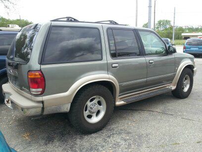 1999 Ford Explorer Service BODY