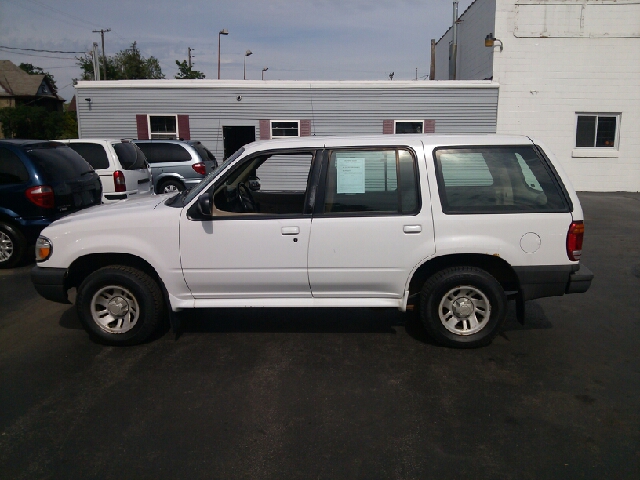 1999 Ford Explorer Crew Cab Short Box 2-wheel Drive SLE