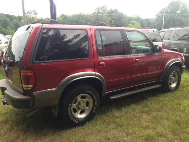 1999 Ford Explorer SL 4x4 Regular Cab