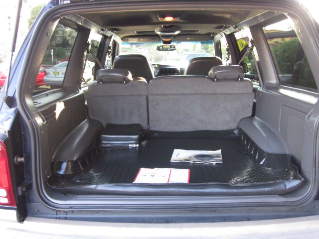 1999 Ford Explorer Service BODY