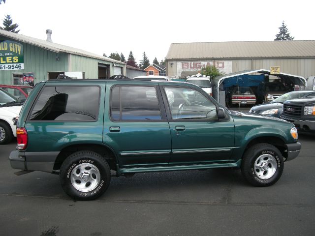 1999 Ford Explorer SL 4x4 Regular Cab