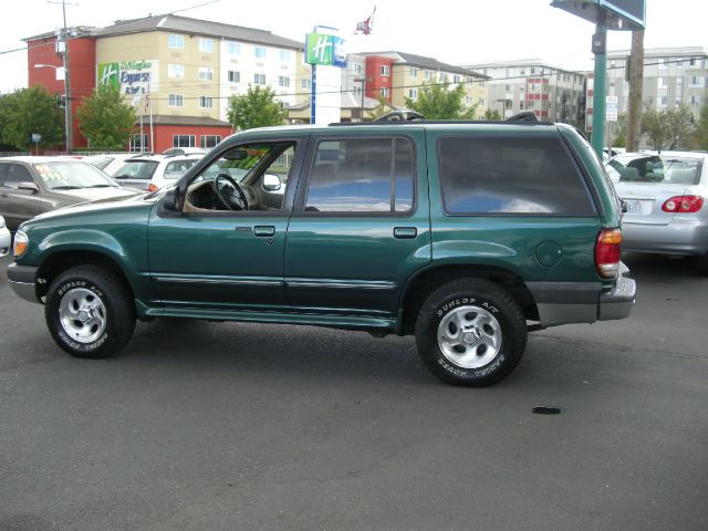 1999 Ford Explorer SL 4x4 Regular Cab