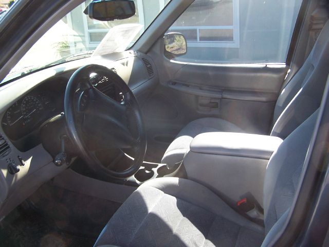 1999 Ford Explorer SL 4x4 Regular Cab