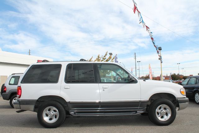 1999 Ford Explorer SL 4x4 Regular Cab