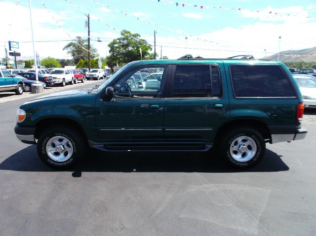 1999 Ford Explorer Crew Cab Short Box 2-wheel Drive SLE