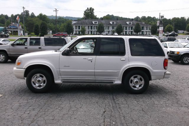 1999 Ford Explorer Super