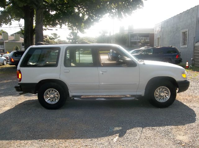 1999 Ford Explorer SL 4x4 Regular Cab