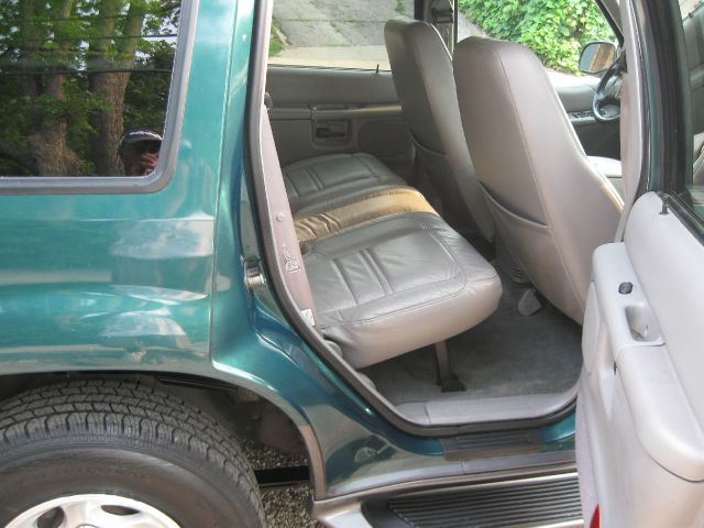 1999 Ford Explorer SL 4x4 Regular Cab