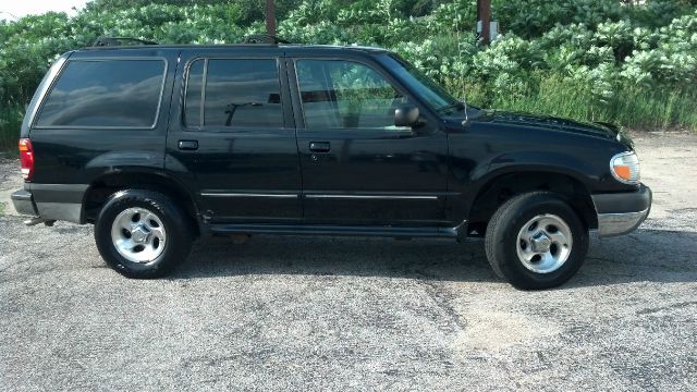 1999 Ford Explorer Crew Cab Short Box 2-wheel Drive SLE