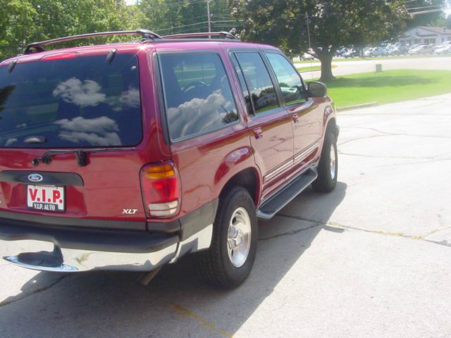 1999 Ford Explorer SL 4x4 Regular Cab