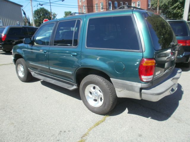 1999 Ford Explorer ESi