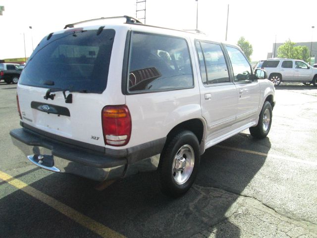 1999 Ford Explorer Crew Cab Short Box 2-wheel Drive SLE