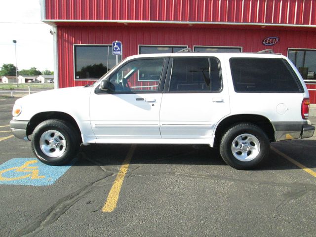 1999 Ford Explorer Crew Cab Short Box 2-wheel Drive SLE