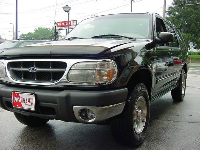 1999 Ford Explorer SL 4x4 Regular Cab