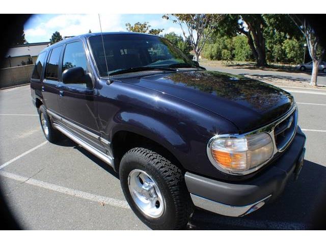 1999 Ford Explorer ESi