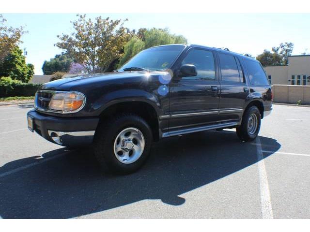 1999 Ford Explorer ESi