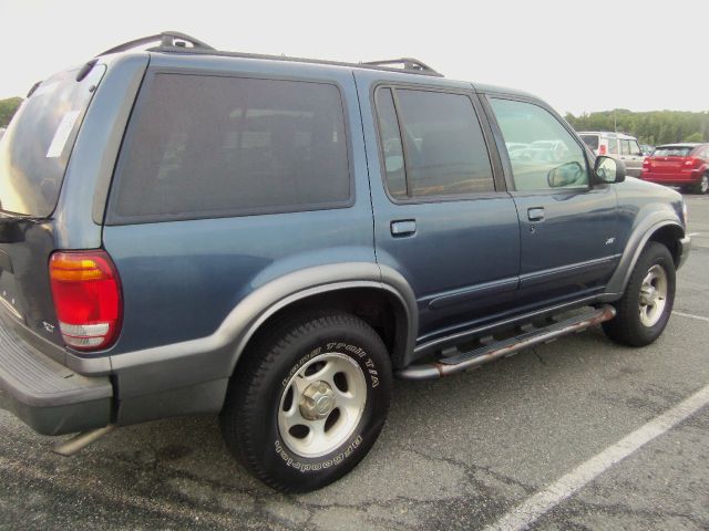 1999 Ford Explorer SL 4x4 Regular Cab