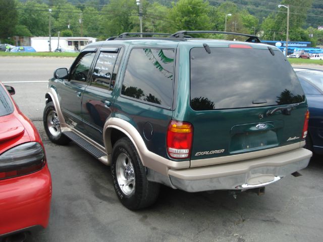 2000 Ford Explorer E320 - Extra Sharp