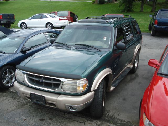 2000 Ford Explorer E320 - Extra Sharp