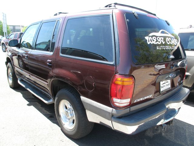 2000 Ford Explorer SL 4x4 Regular Cab